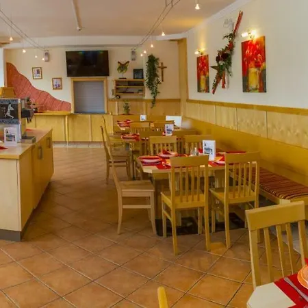 Hostel Hirscher *